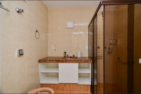 Apartamento à venda com 118m², 2 quartos e sem vaga Apartamento à venda com 118m², 2 quartos e sem vagaBanheiro
