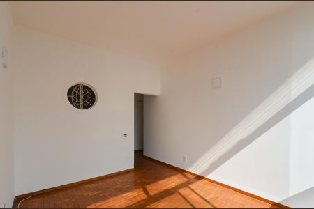 Apartamento à venda com 118m², 2 quartos e sem vaga Apartamento à venda com 118m², 2 quartos e sem vagaSala