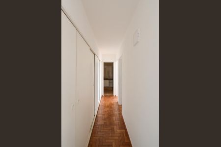 Apartamento à venda com 118m², 2 quartos e sem vaga Apartamento à venda com 118m², 2 quartos e sem vagaCorredor