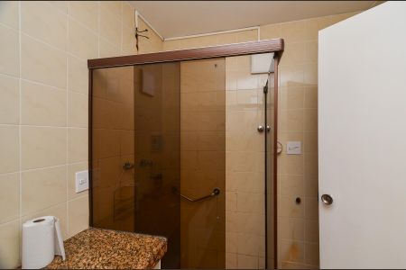 Apartamento à venda com 118m², 2 quartos e sem vaga Apartamento à venda com 118m², 2 quartos e sem vagaBanheiro