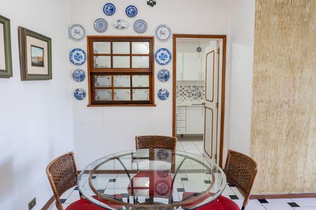 Apartamento à venda com 86m², 2 quartos e 1 vaga Apartamento à venda com 86m², 2 quartos e 1 vagaSala