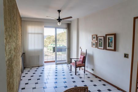 Apartamento à venda com 86m², 2 quartos e 1 vaga Apartamento à venda com 86m², 2 quartos e 1 vagaSala