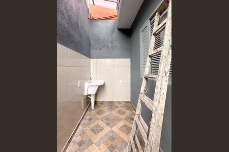 Casa para alugar com 81m², 2 quartos e sem vaga Casa para alugar com 81m², 2 quartos e sem vagaÁrea de Serviço