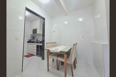 Apartamento à venda com 100m², 2 quartos e 1 vaga Apartamento à venda com 100m², 2 quartos e 1 vagaCozinha