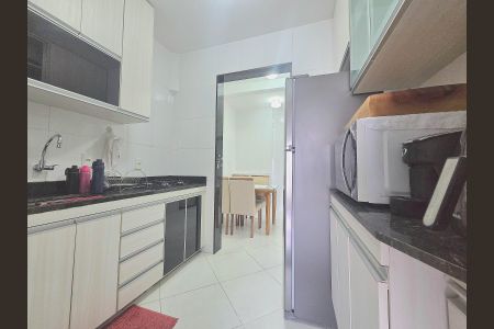 Apartamento à venda com 100m², 2 quartos e 1 vaga Apartamento à venda com 100m², 2 quartos e 1 vagaCozinha