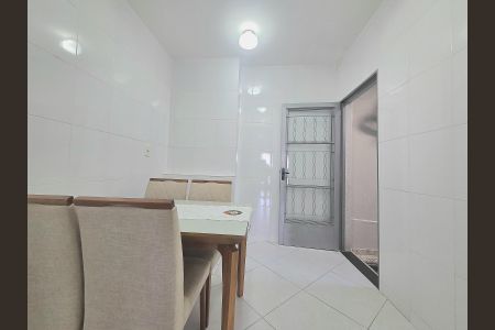Apartamento à venda com 100m², 2 quartos e 1 vaga Apartamento à venda com 100m², 2 quartos e 1 vagaBanheiro