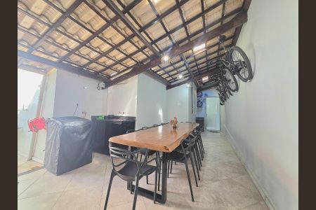 Apartamento à venda com 100m², 2 quartos e 1 vaga Apartamento à venda com 100m², 2 quartos e 1 vagaSala de Jantar