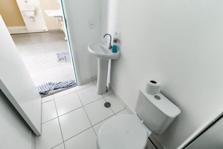 Apartamento para alugar com 36m², 2 quartos e sem vaga Apartamento para alugar com 36m², 2 quartos e sem vagaBanheiro