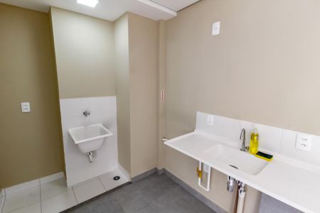 Apartamento para alugar com 36m², 2 quartos e sem vaga Apartamento para alugar com 36m², 2 quartos e sem vagaÁrea de Serviço