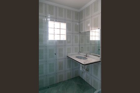 Casa para alugar com 100m², 3 quartos e 1 vagaBanheiro do Quarto 1 suíte