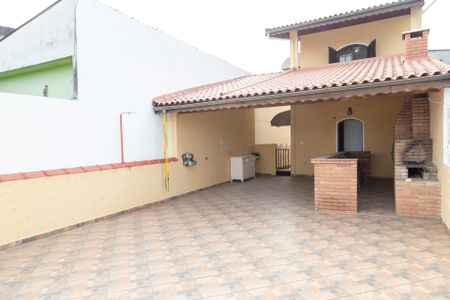 Casa para alugar com 100m², 3 quartos e 1 vagaÁrea gourmet e serviço