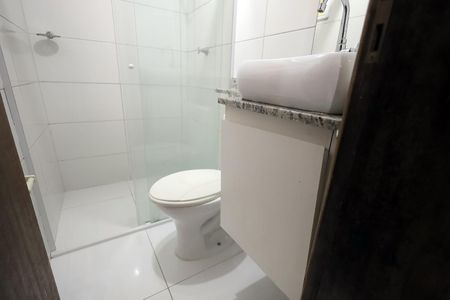 Banheiro de apartamento para alugar com 1 quarto, 15m² em Vila Sao Pedro, Santo André