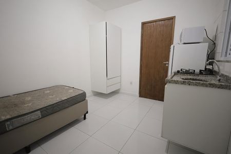 Apartamento para alugar com 15m², 1 quarto e sem vaga Apartamento para alugar com 15m², 1 quarto e sem vagaCozinha, Sala e Quarto
