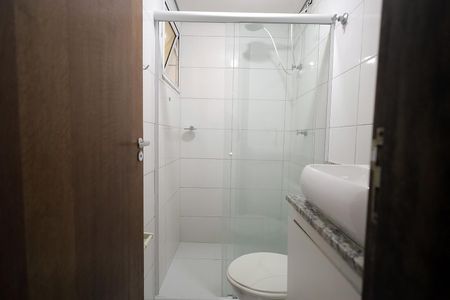 Banheiro de apartamento para alugar com 1 quarto, 15m² em Vila Sao Pedro, Santo André
