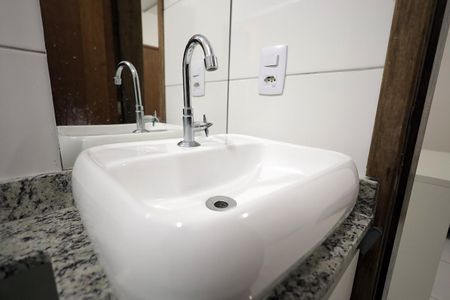 Banheiro de apartamento para alugar com 1 quarto, 15m² em Vila Sao Pedro, Santo André