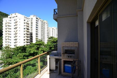 Apartamento à venda com 99m², 2 quartos e 1 vaga
