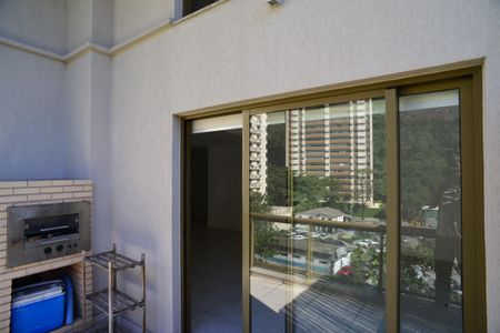 Apartamento à venda com 99m², 2 quartos e 1 vaga