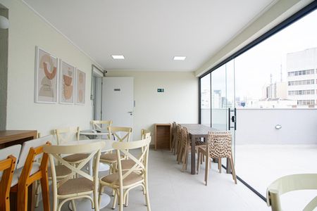 Studio para alugar com 31m², 1 quarto e sem vaga Studio para alugar com 31m², 1 quarto e sem vagaÁrea comum - Salão de festas