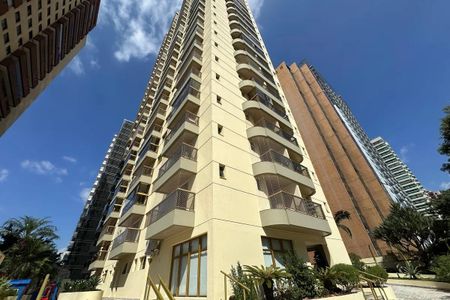 Apartamento para alugar com 107m², 3 quartos e 2 vagas Apartamento para alugar com 107m², 3 quartos e 2 vagasFachada