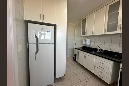 Apartamento para alugar com 107m², 3 quartos e 2 vagas Apartamento para alugar com 107m², 3 quartos e 2 vagasCozinha