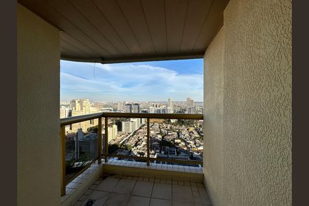 Apartamento para alugar com 107m², 3 quartos e 2 vagas Apartamento para alugar com 107m², 3 quartos e 2 vagasVaranda