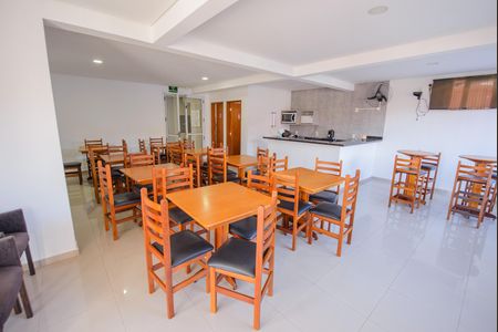 Apartamento para alugar com 60m², 2 quartos e 1 vaga Apartamento para alugar com 60m², 2 quartos e 1 vagaÁrea comum - Salão de festas