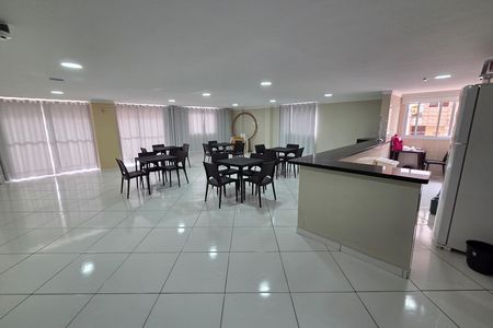 Apartamento para alugar com 60m², 2 quartos e 1 vaga Apartamento para alugar com 60m², 2 quartos e 1 vagaÁrea comum - Salão de festas