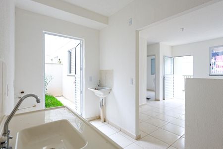 Cozinha e Área de Serviço de apartamento para alugar com 2 quartos, 54m² em Condomínio villa vic sardenha, Indaiatuba