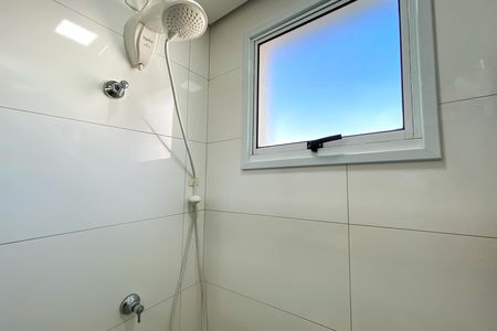 Banheiro de apartamento à venda com 2 quartos, 48m² em Jardim America, Belo Horizonte