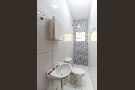 Casa para alugar com 45m², 1 quarto e sem vaga Casa para alugar com 45m², 1 quarto e sem vagaBanheiro