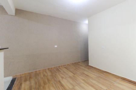 Sala de casa para alugar com 1 quarto, 45m² em Vila Carmosina, São Paulo