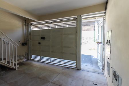 Entrada de casa para alugar com 1 quarto, 45m² em Vila Carmosina, São Paulo