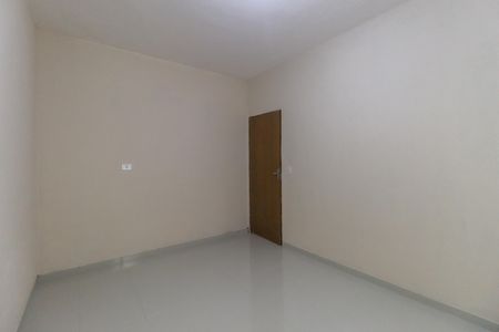 Quarto de casa para alugar com 1 quarto, 45m² em Vila Carmosina, São Paulo