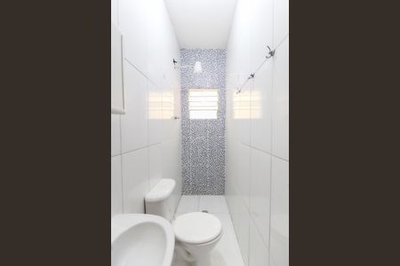 Casa para alugar com 45m², 1 quarto e sem vaga Casa para alugar com 45m², 1 quarto e sem vagaBanheiro