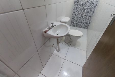 Casa para alugar com 45m², 1 quarto e sem vaga Casa para alugar com 45m², 1 quarto e sem vagaBanheiro