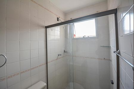 Banheiro  de apartamento para alugar com 2 quartos, 70m² em Baeta Neves, São Bernardo do Campo