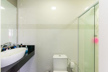 Apartamento à venda com 115m², 3 quartos e 2 vagas Apartamento à venda com 115m², 3 quartos e 2 vagasBanheiro