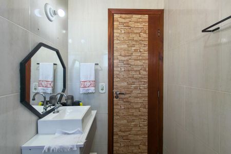 Apartamento para alugar com 62m², 2 quartos e 1 vaga Apartamento para alugar com 62m², 2 quartos e 1 vagaBanheiro da Suíte