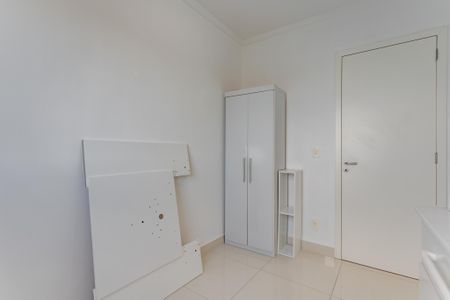 Quarto 2 de apartamento para alugar com 3 quartos, 63m² em Jardim Itu, Porto Alegre