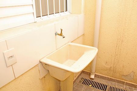 Casa para alugar com 32m², 1 quarto e sem vagaÁrea de serviço