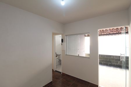 Casa para alugar com 2 quartos, 72m² em Céu Azul, Belo Horizonte