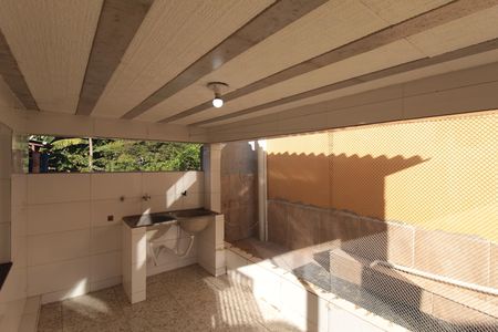 Área de Serviço de casa para alugar com 2 quartos, 72m² em Céu Azul, Belo Horizonte