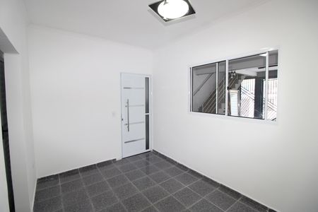 sala de casa para alugar com 2 quartos, 70m² em Conjunto Habitacional Aguia de Haia, São Paulo
