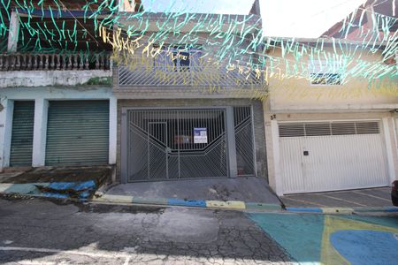 Casa para alugar com 70m², 2 quartos e 1 vagaFachada