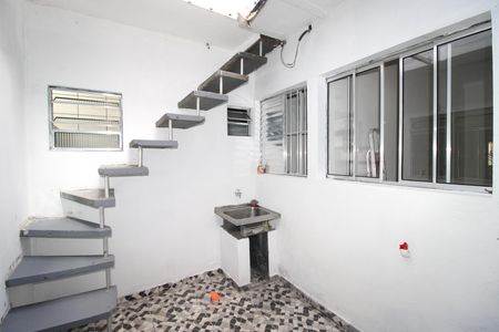 Casa para alugar com 70m², 2 quartos e 1 vagaÁrea de Serviço