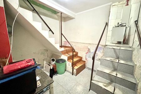 Escada  de casa à venda com 3 quartos, 90m² em Vila Paranagua, São Paulo