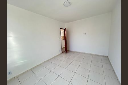 Quarto 1   de casa para alugar com 2 quartos, 60m² em Guadalupe, Rio de Janeiro