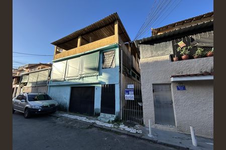 Fachada + Placa de casa para alugar com 2 quartos, 60m² em Guadalupe, Rio de Janeiro