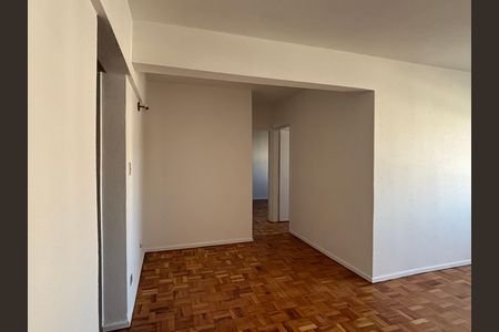 Apartamento à venda com 79m², 2 quartos e sem vaga Apartamento à venda com 79m², 2 quartos e sem vagaSala