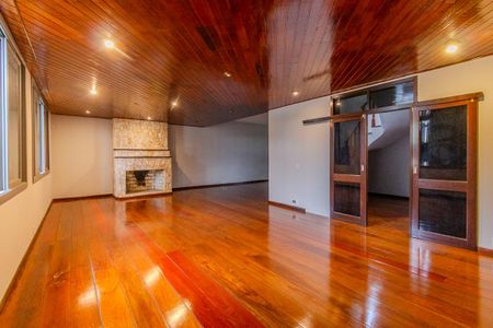 Casa à venda com 3 quartos, 220m² em Partenon, Porto Alegre